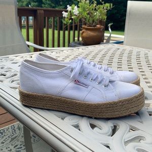 Women’s Size 8 White Espadrille Superga